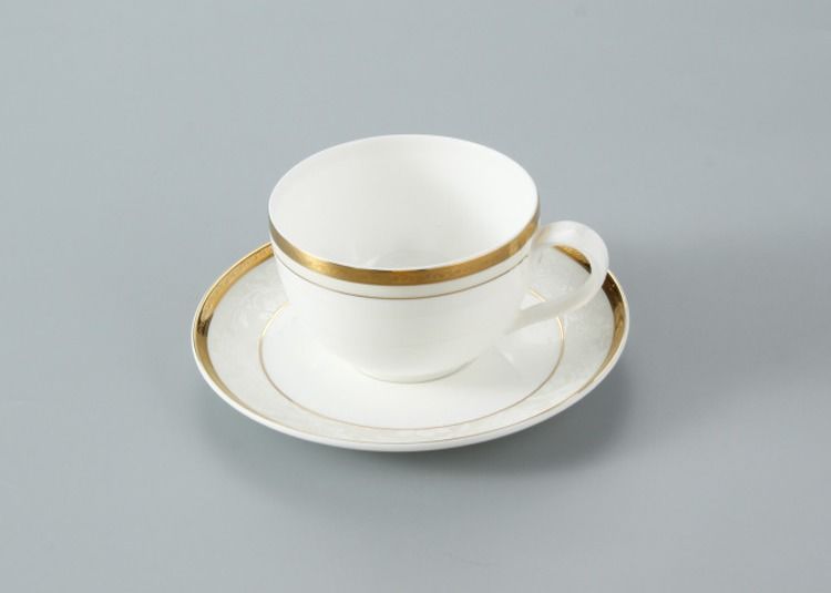 No Cadmium Bone China Dinnerware Set