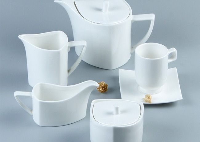 OEM ODM High Temperature Square Ceramic Dinnerware Sets